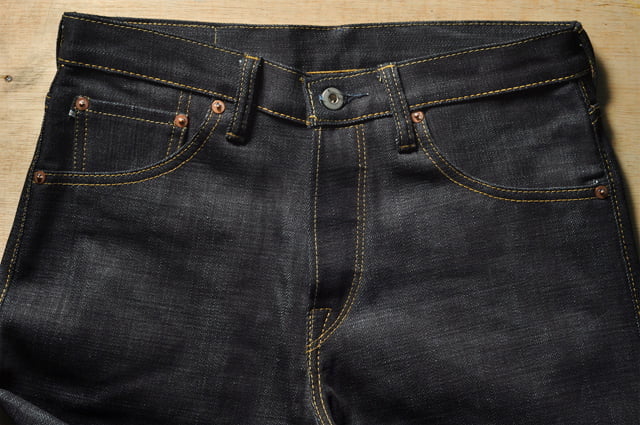 Crow jeans detail
